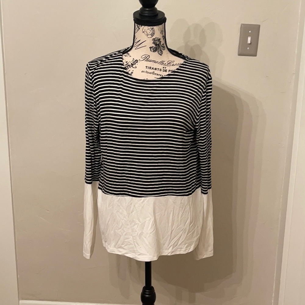 EUC COA black and white striped  top​​​​​​​​​​​​​​​